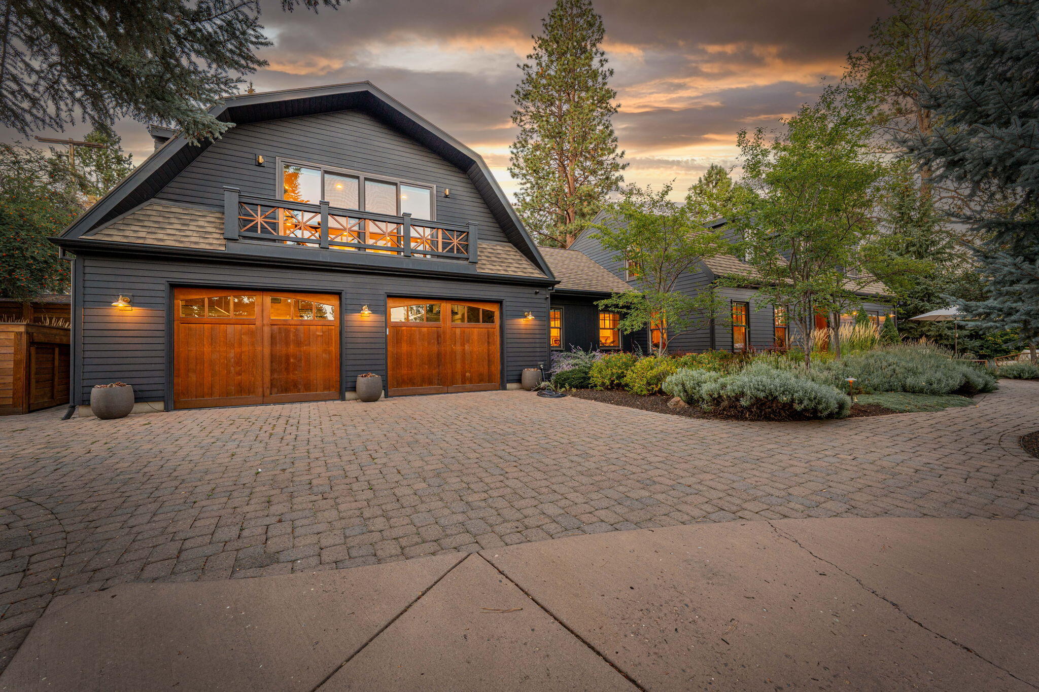 2256 NW Eastes Street