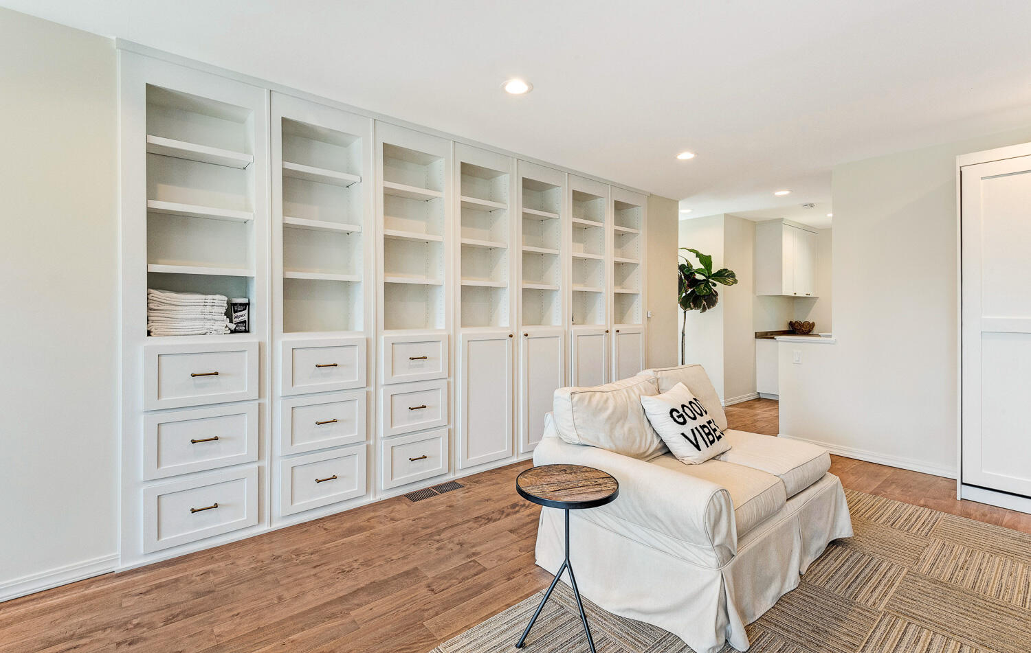 2256 NW Eastes Street