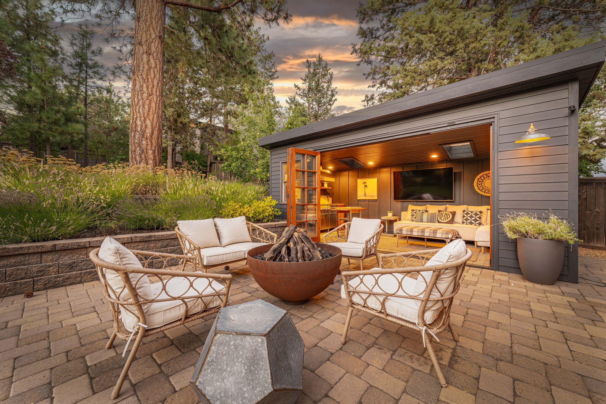 2256 NW Eastes Street