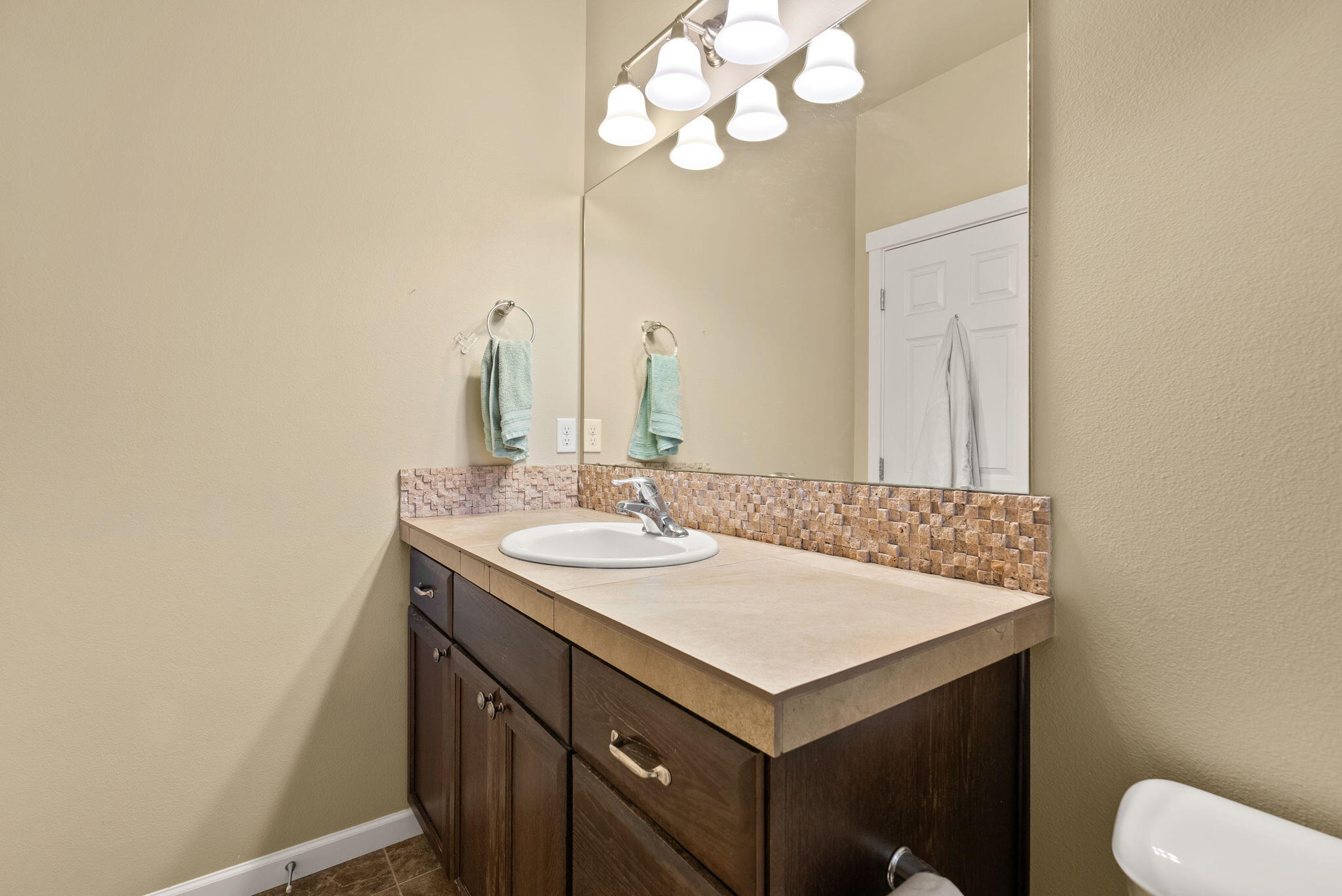 664 SE Reed Market Road