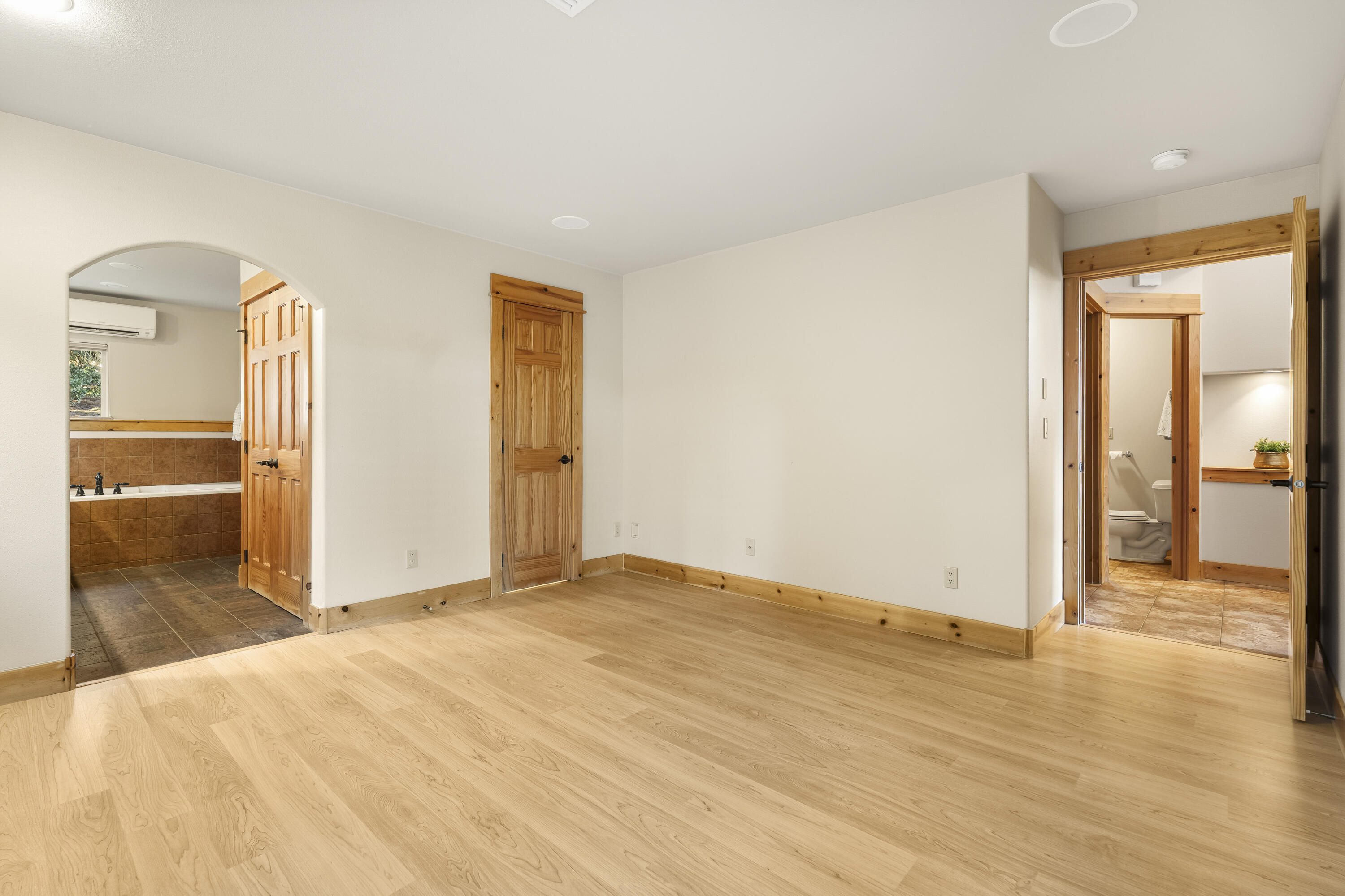 1895 Murrelet Drive