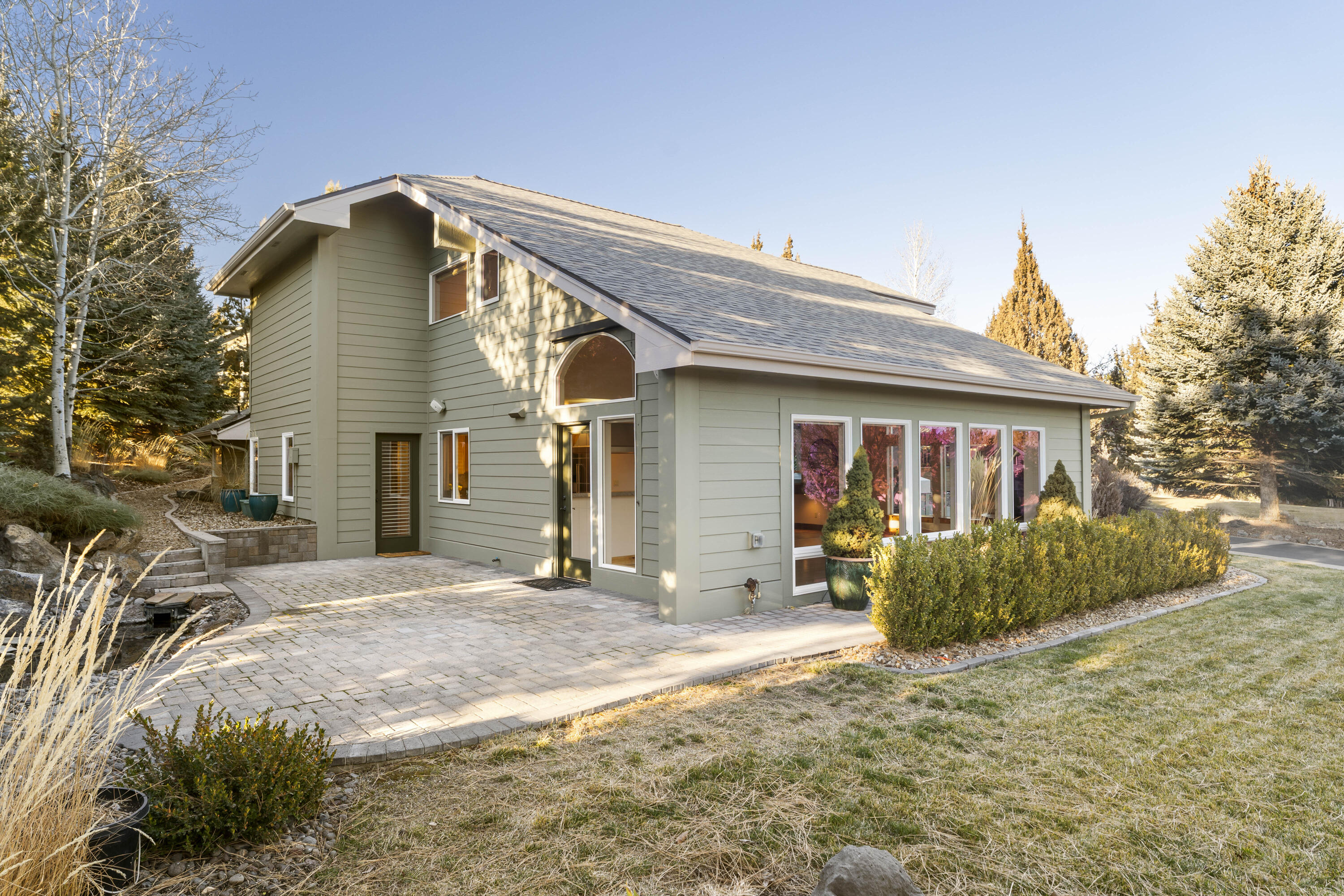 1895 Murrelet Drive