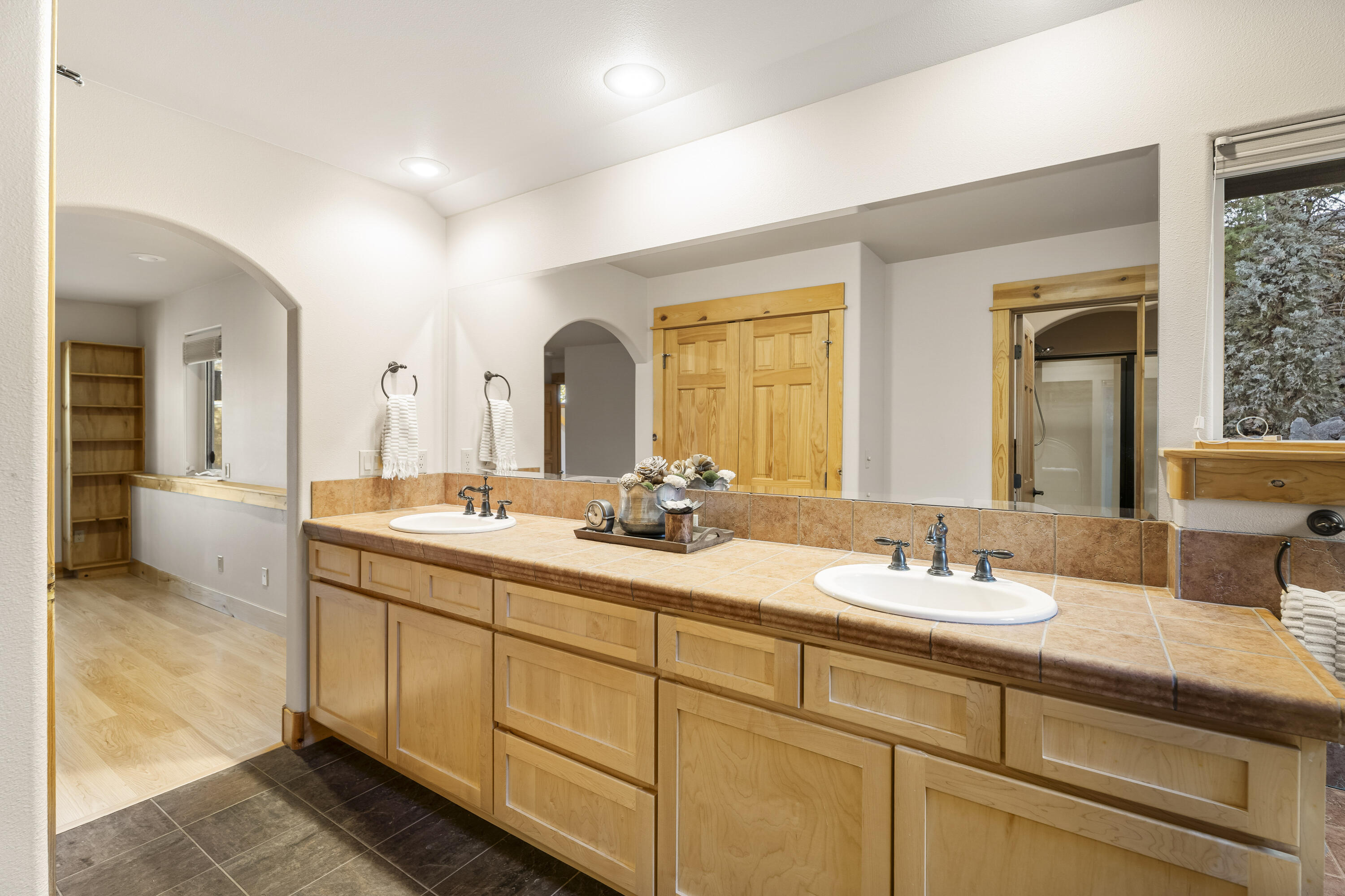 1895 Murrelet Drive