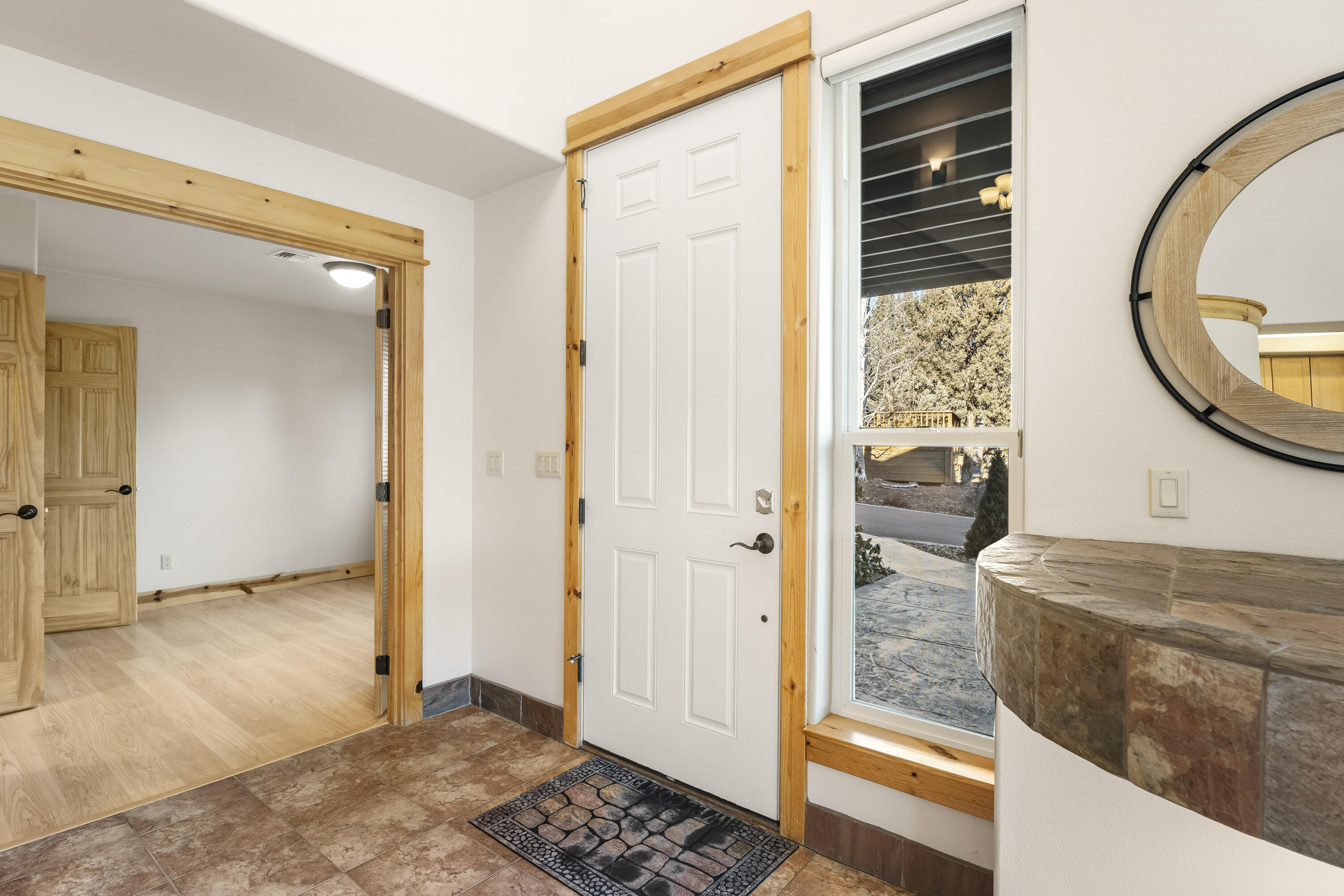 1895 Murrelet Drive