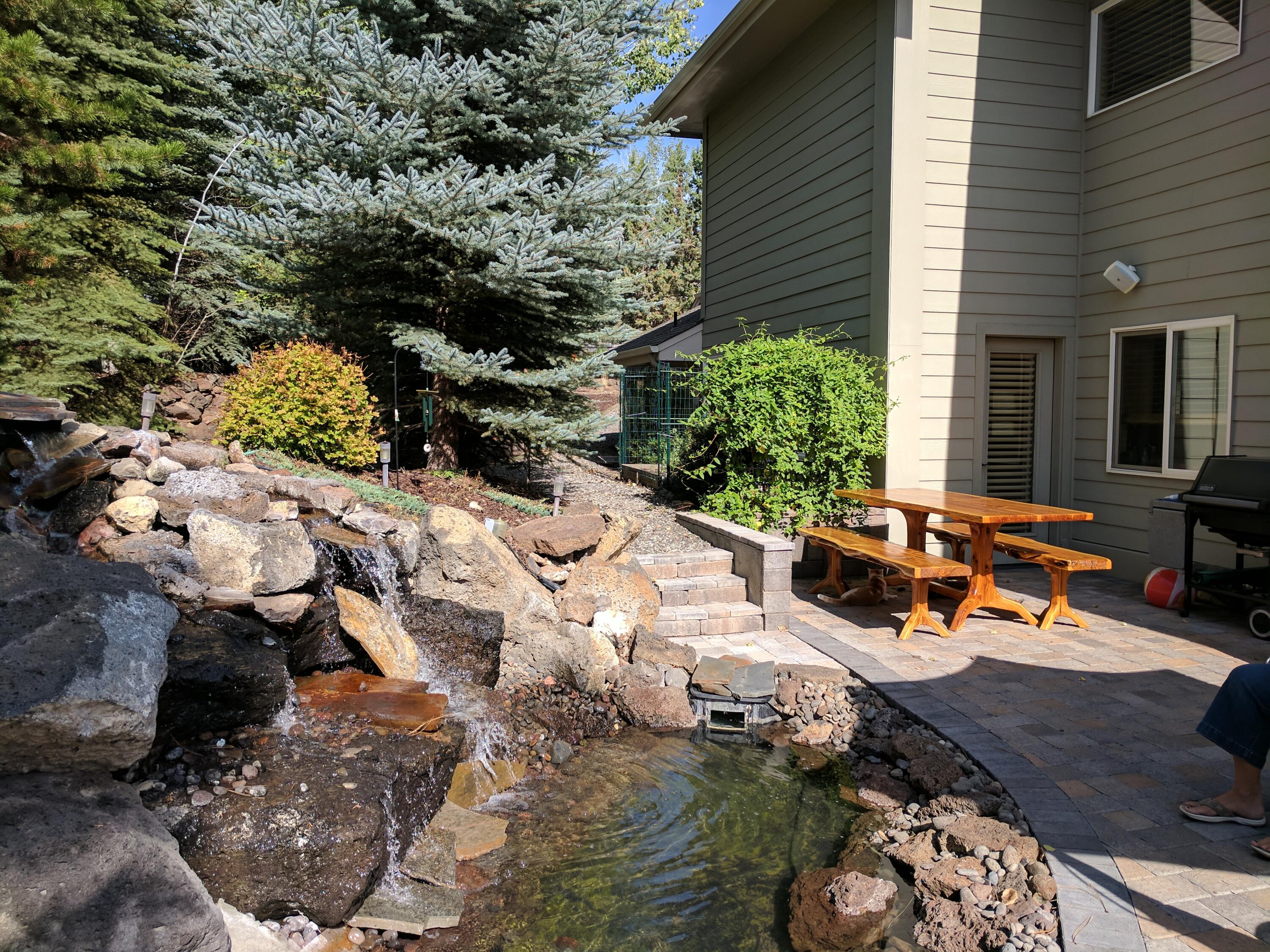 1895 Murrelet Drive