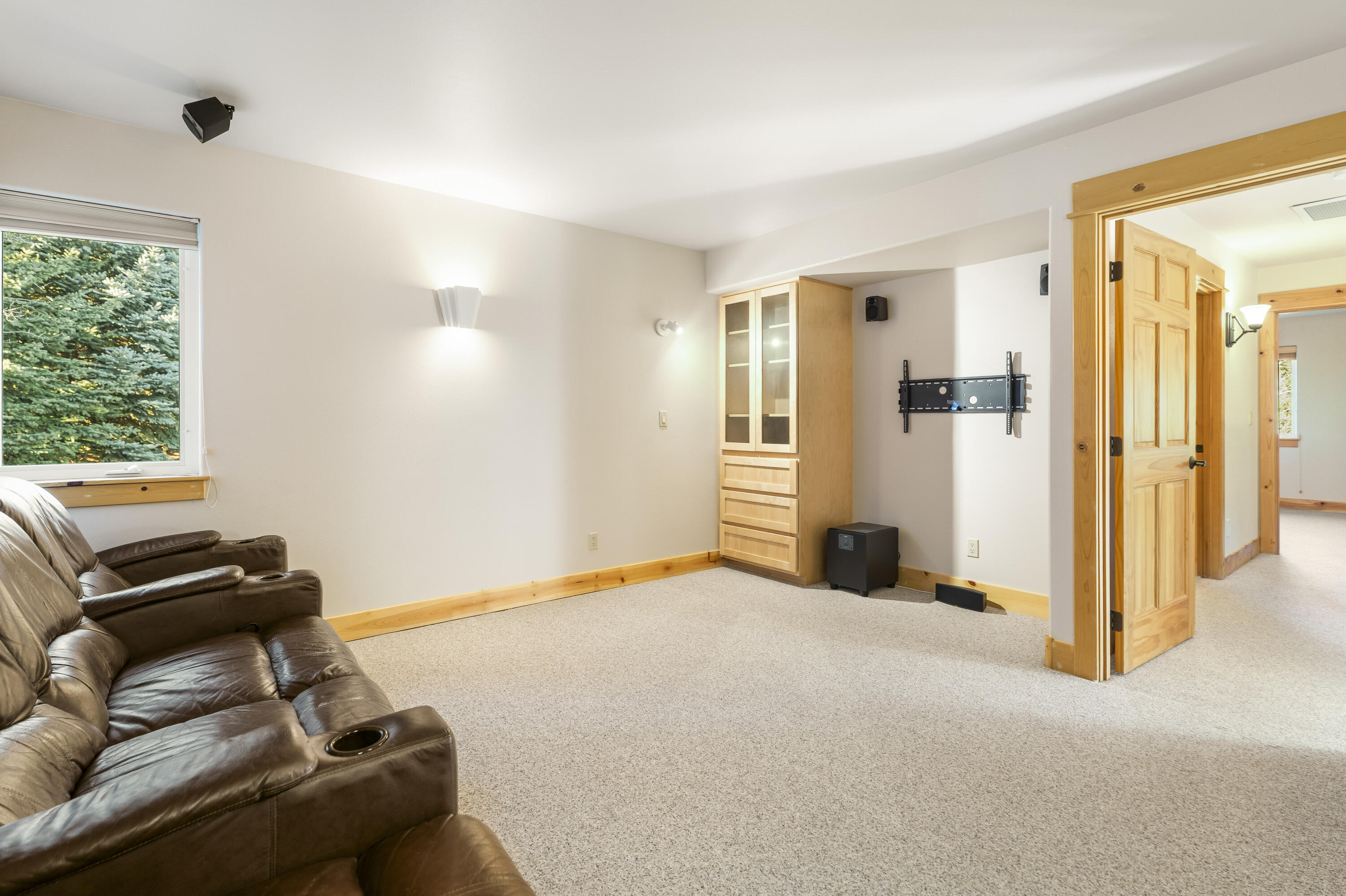 1895 Murrelet Drive