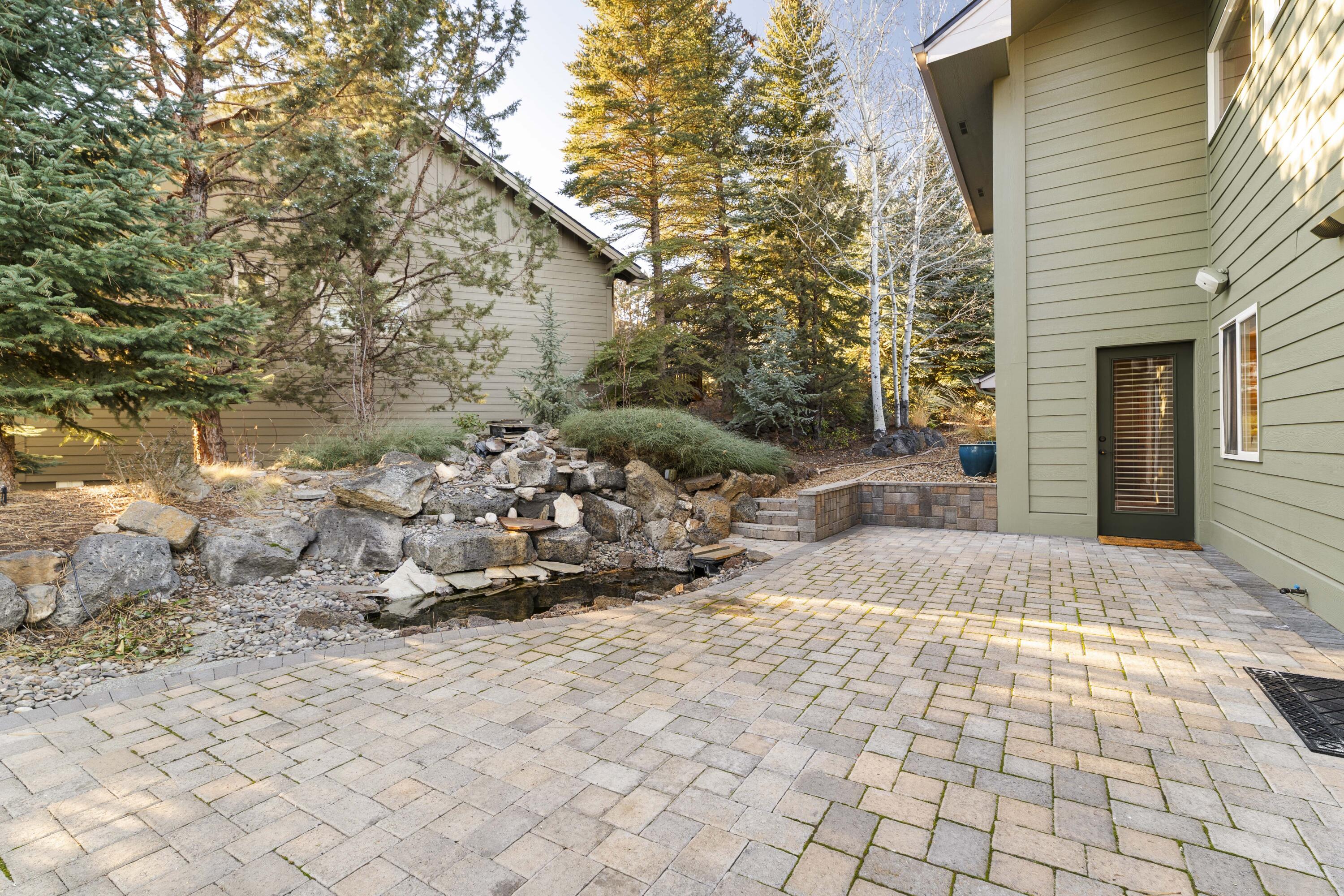 1895 Murrelet Drive