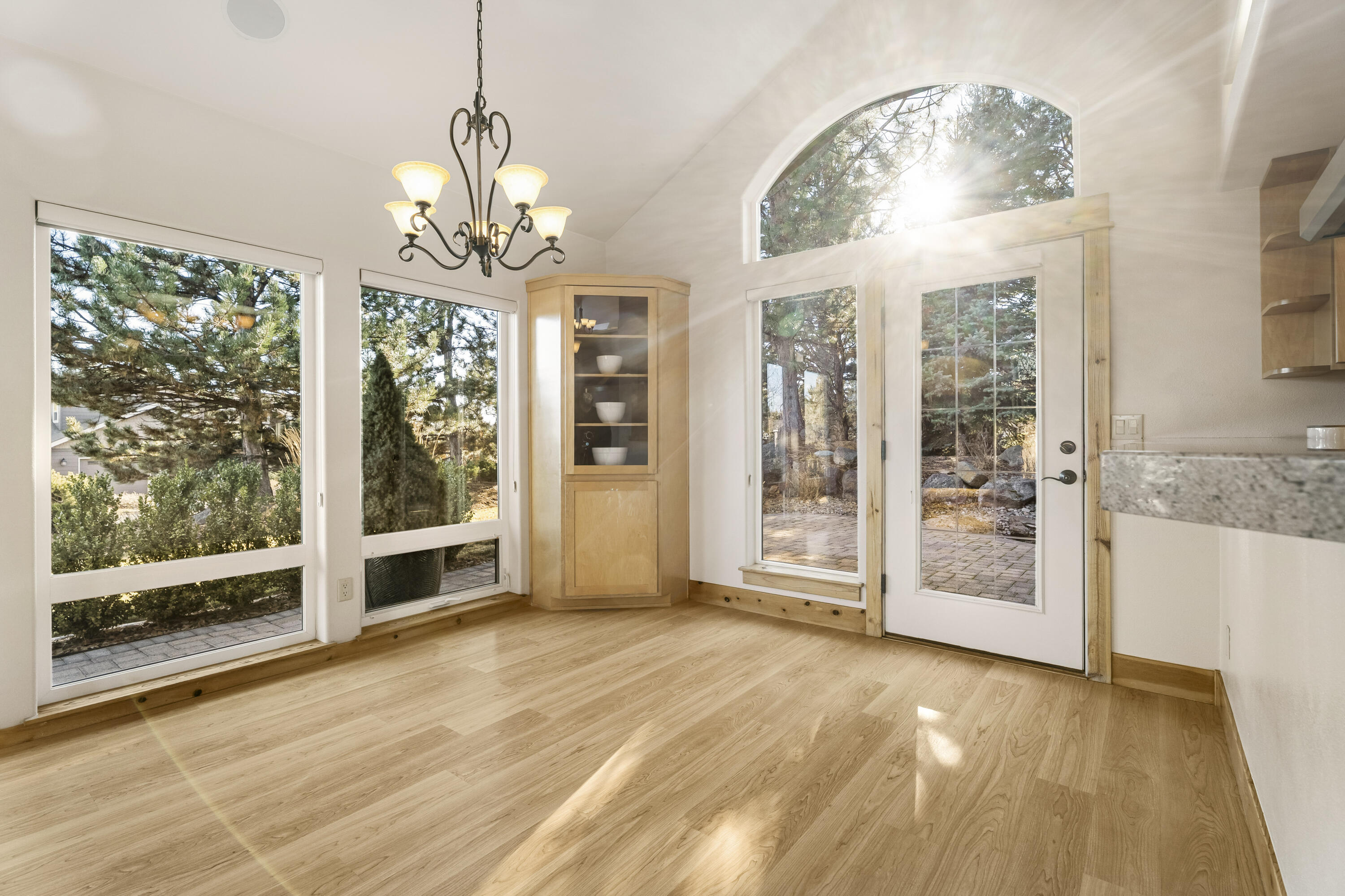 1895 Murrelet Drive