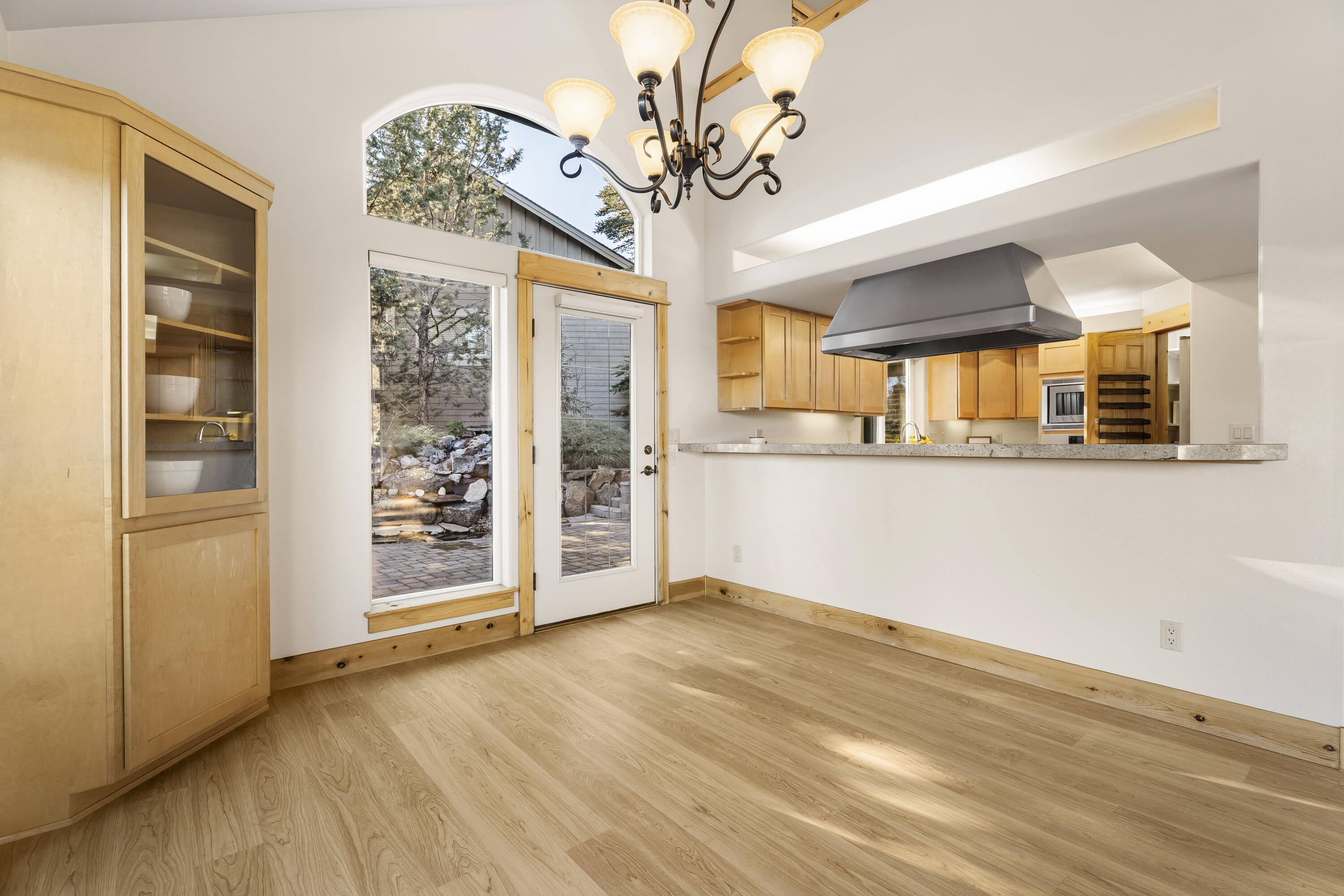 1895 Murrelet Drive