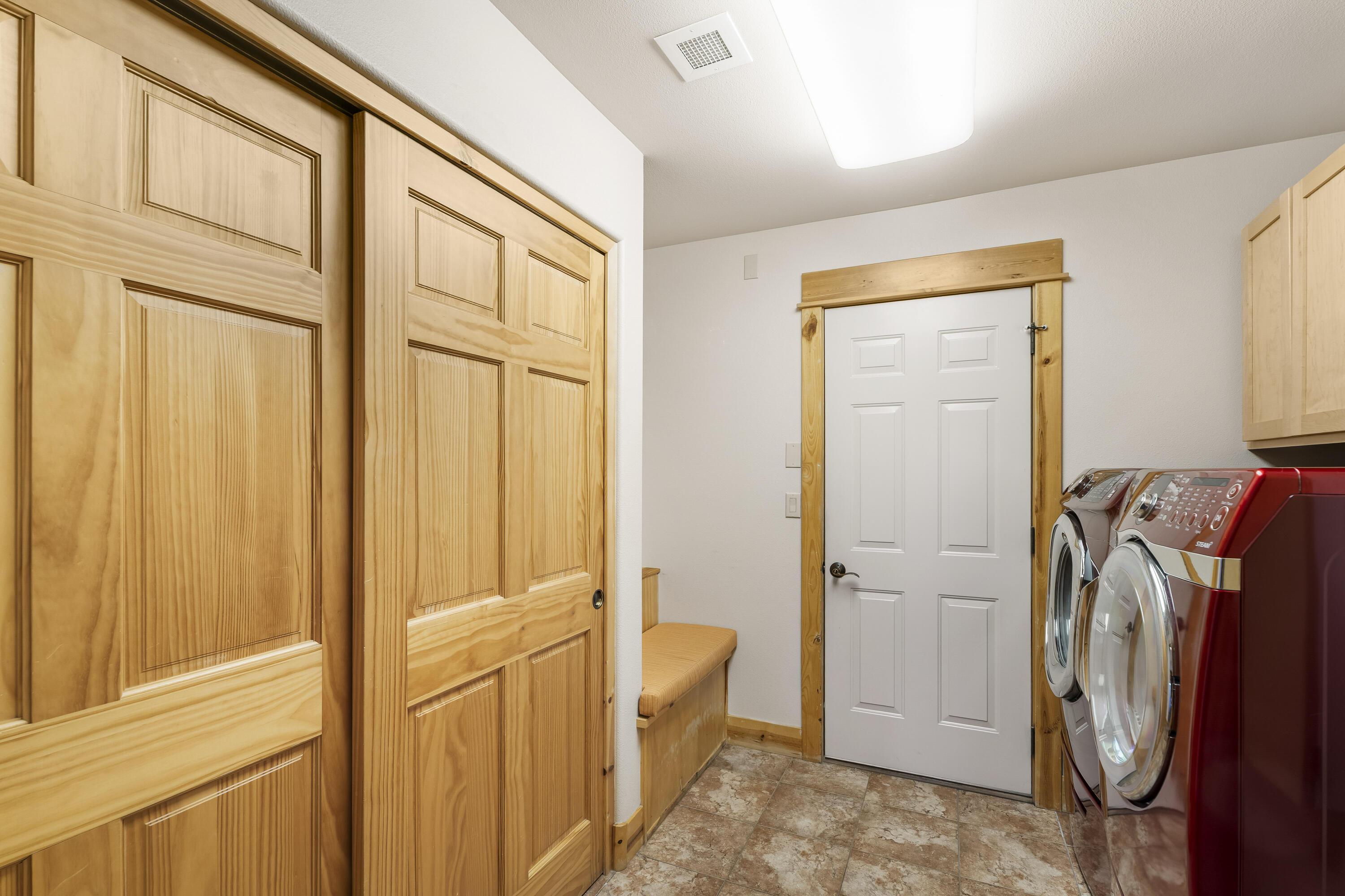 1895 Murrelet Drive