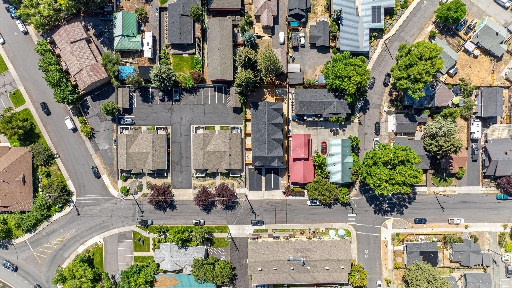 125 NW Broadway Street