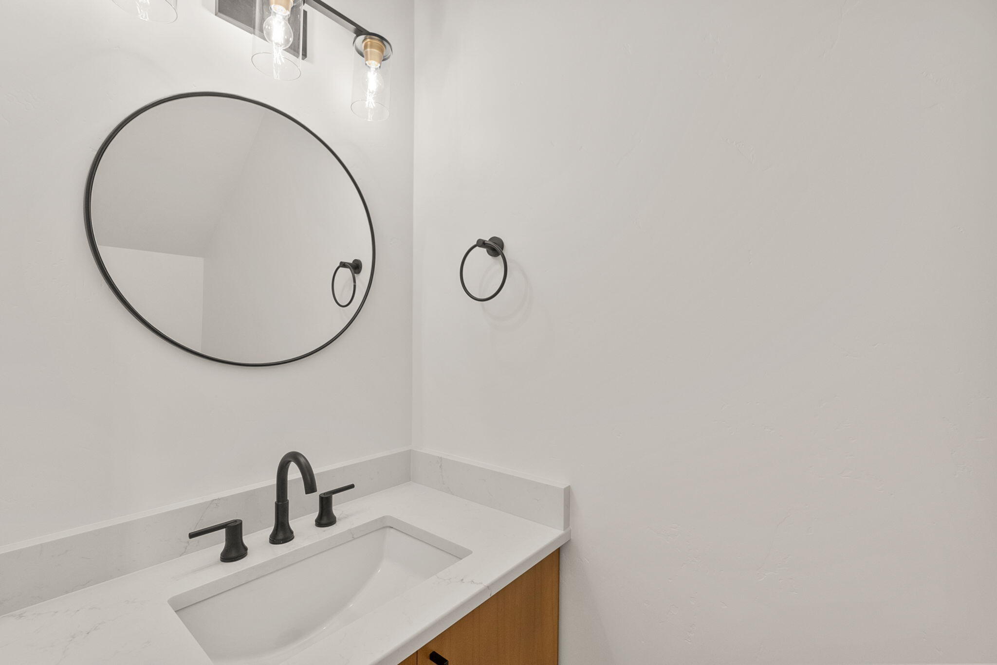 125 NW Broadway Street