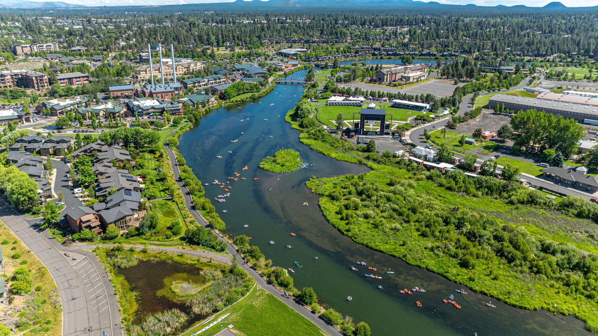 125 NW Broadway Street