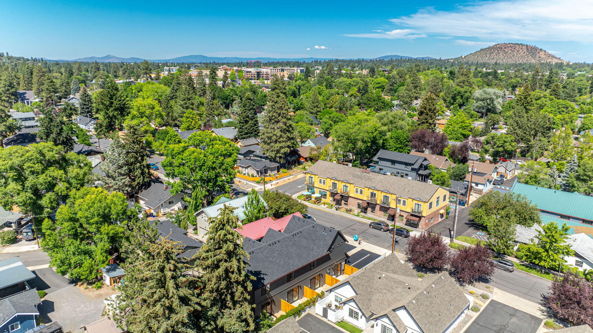 125 NW Broadway Street