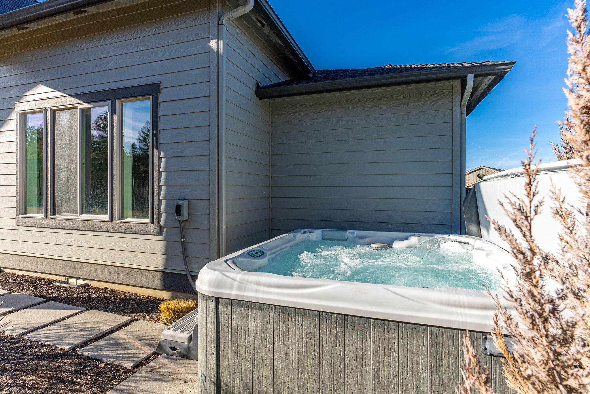 60836 SW Headwaters Loop