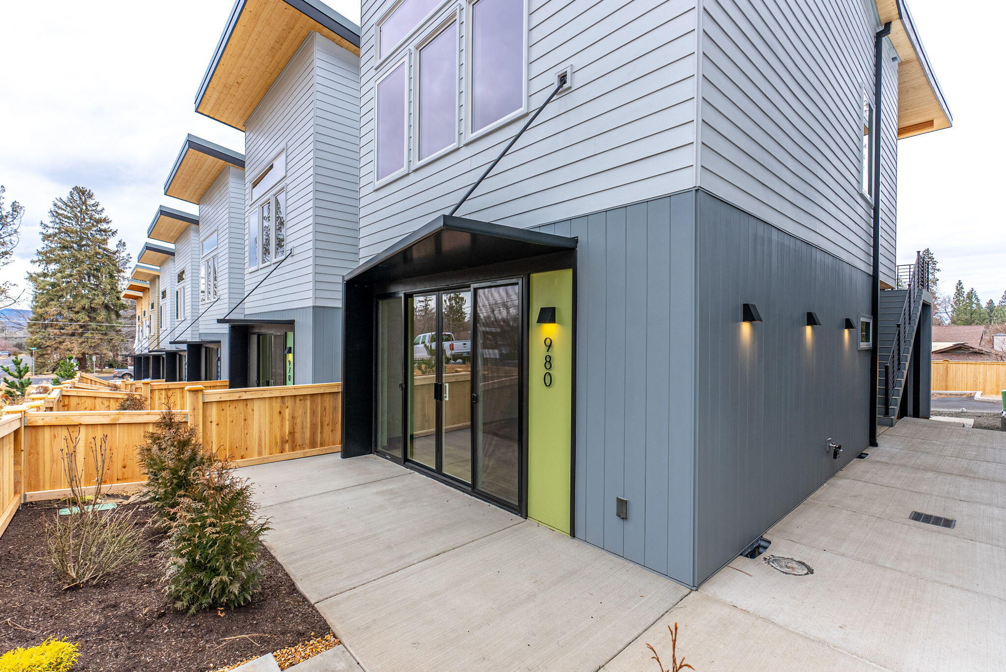 980 NE Norton Avenue, Lot 8