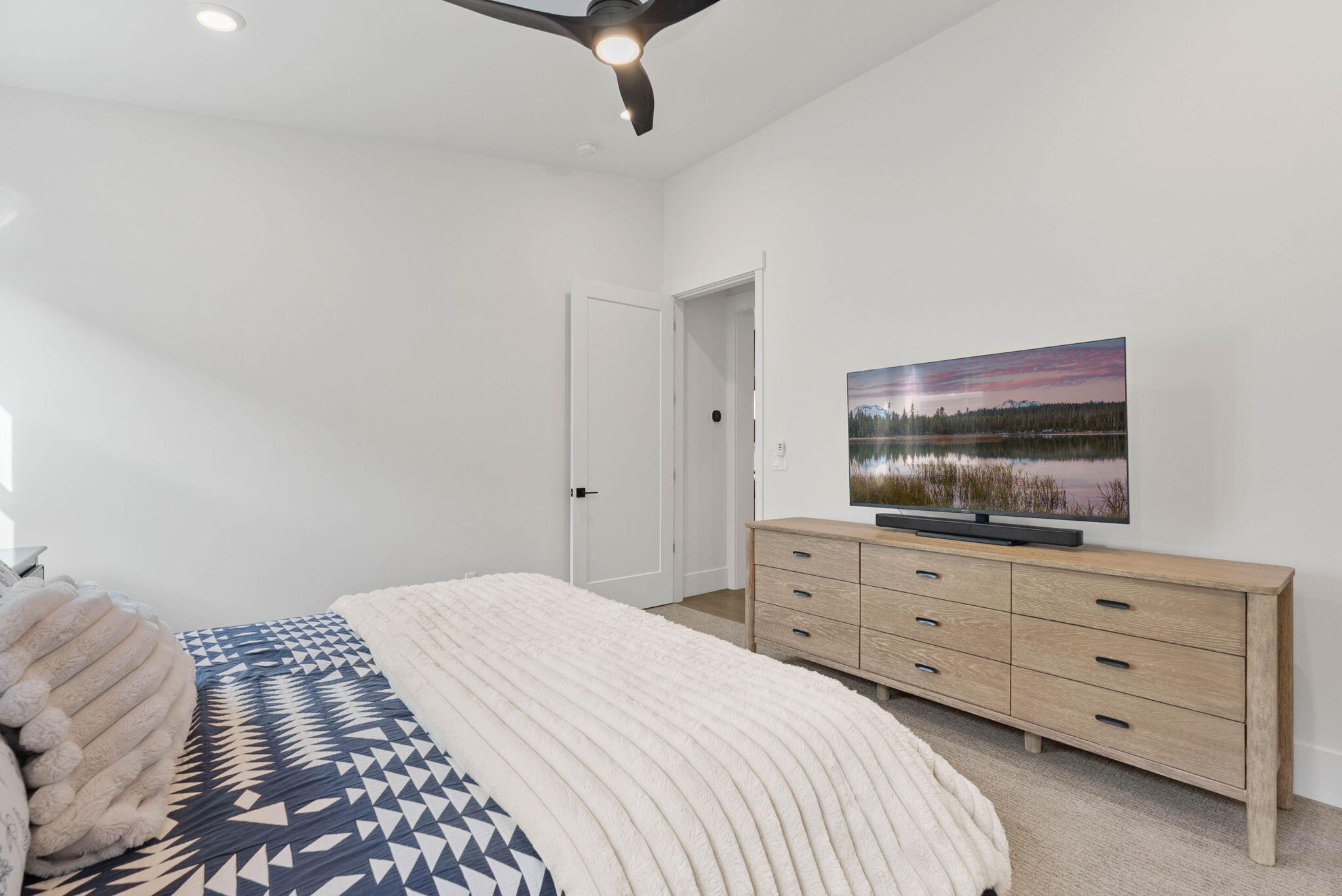 2256 NW Skyline Ranch Road