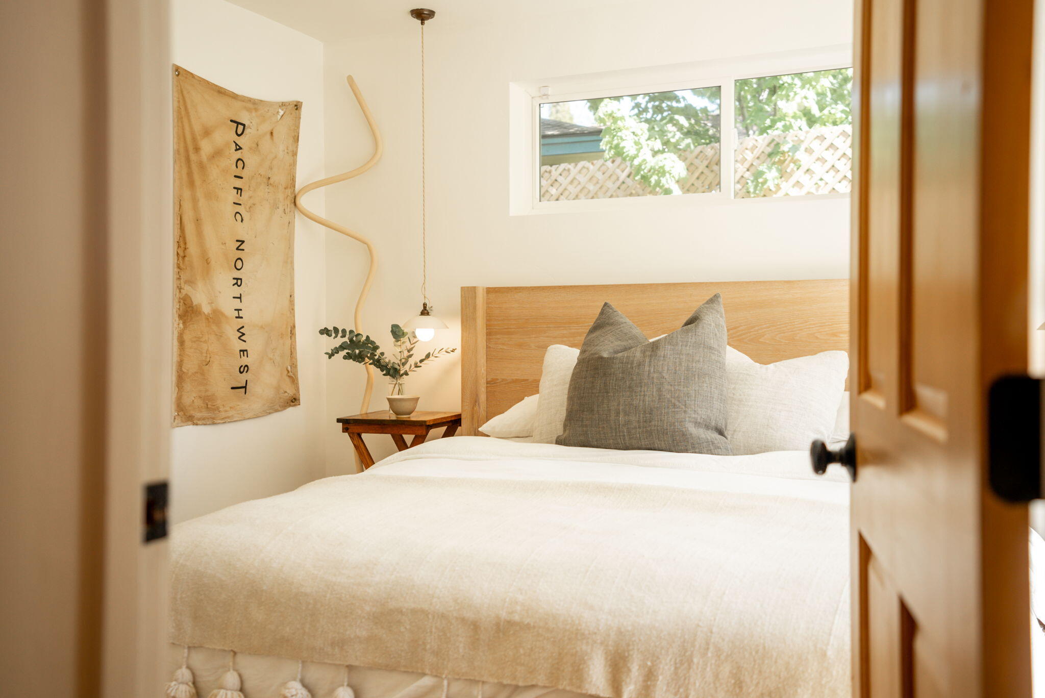 104 NW Congress Street