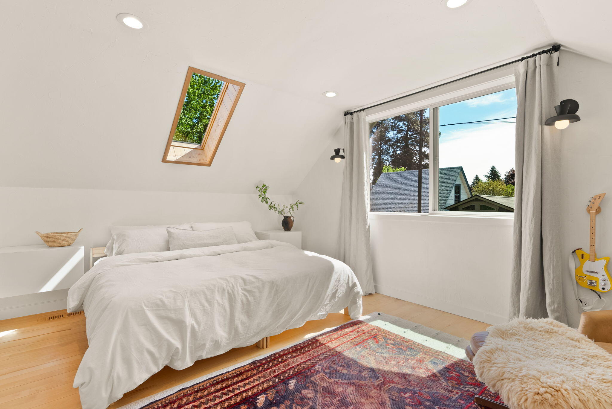 104 NW Congress Street