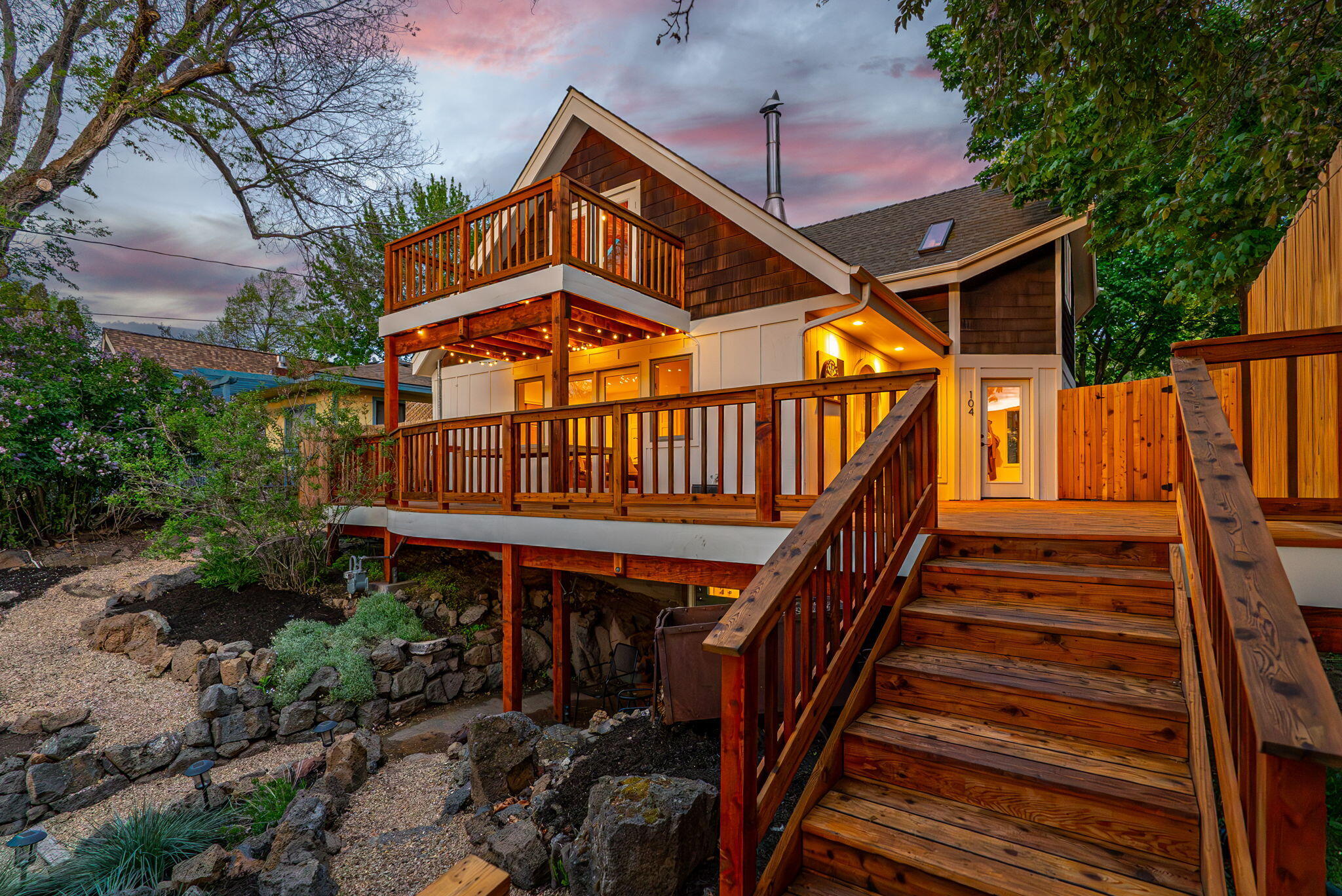 104 NW Congress Street