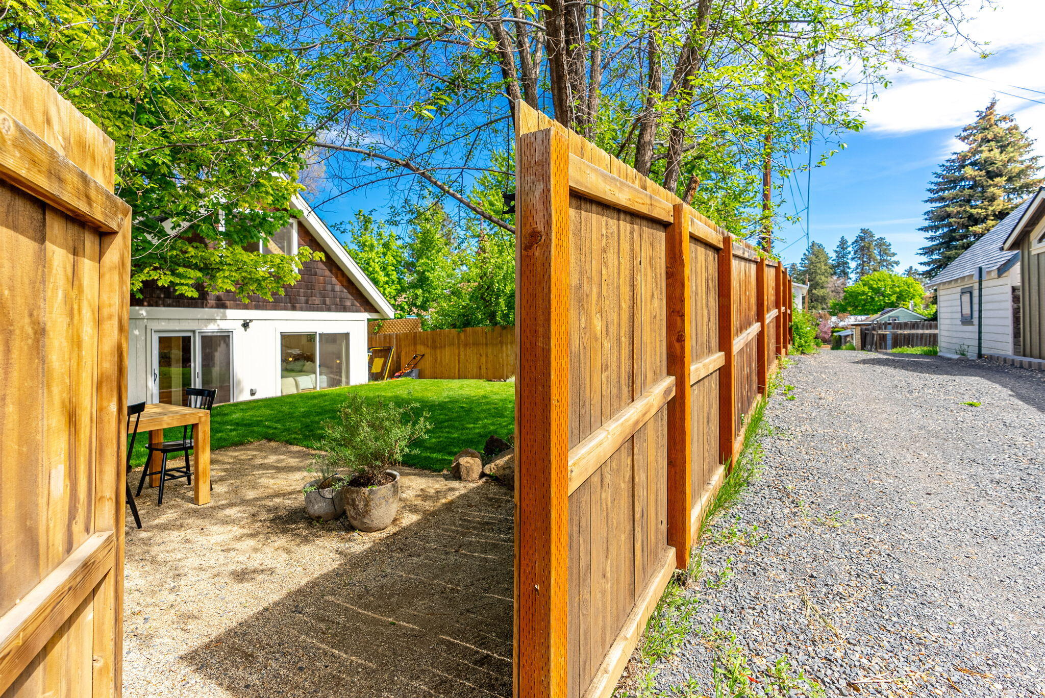 104 NW Congress Street