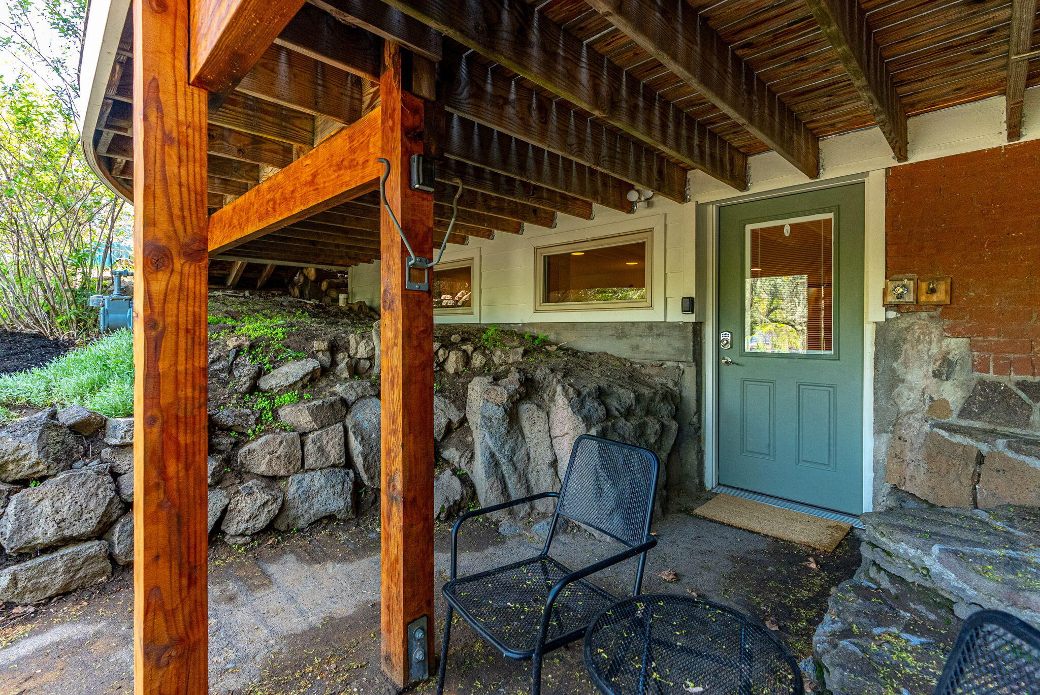 104 NW Congress Street