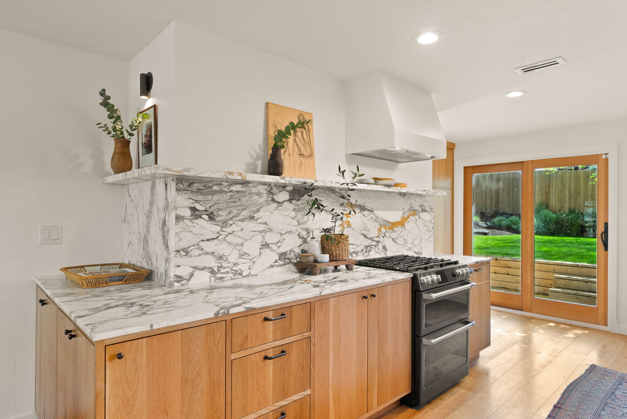 104 NW Congress Street