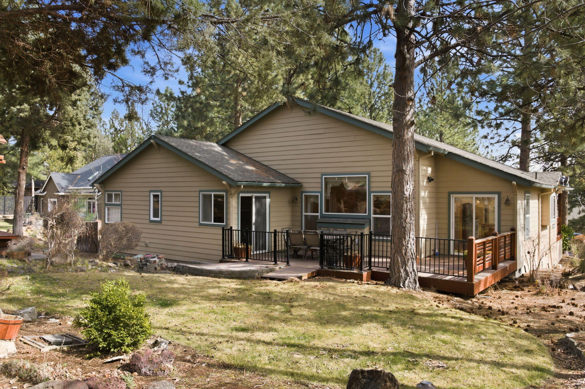 2903 NW Fairway Heights Drive