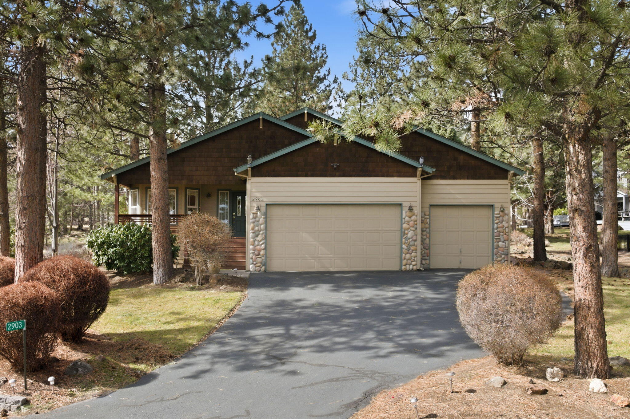 2903 NW Fairway Heights Drive