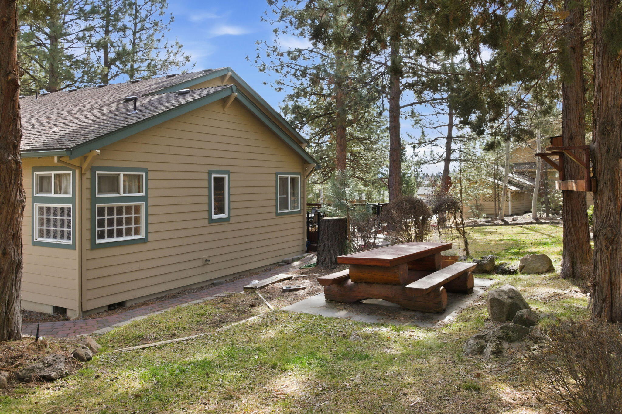 2903 NW Fairway Heights Drive