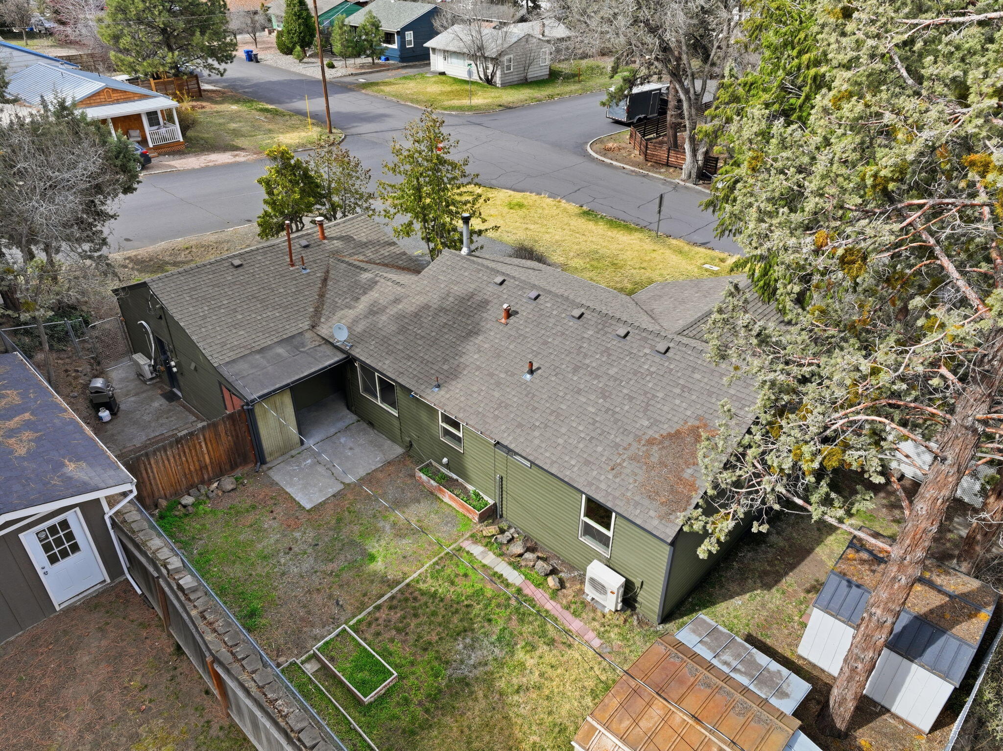 513 NE Irving Avenue