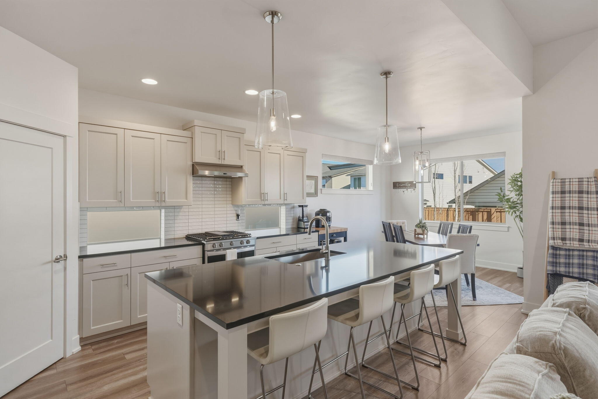 3016 NE Moreno Place