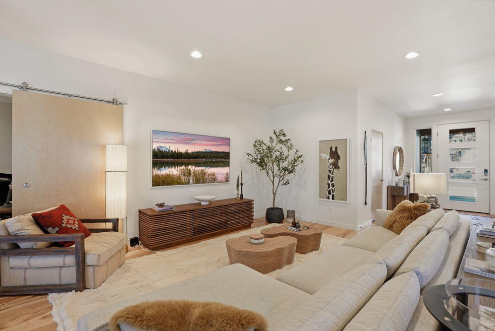 2048 NW Shiraz Court