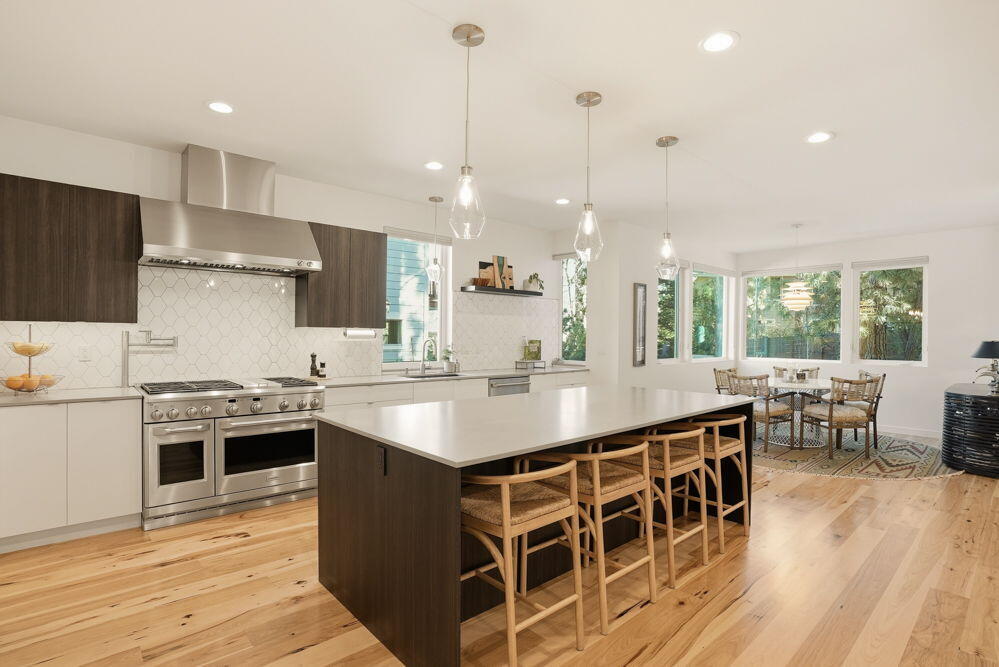 2048 NW Shiraz Court