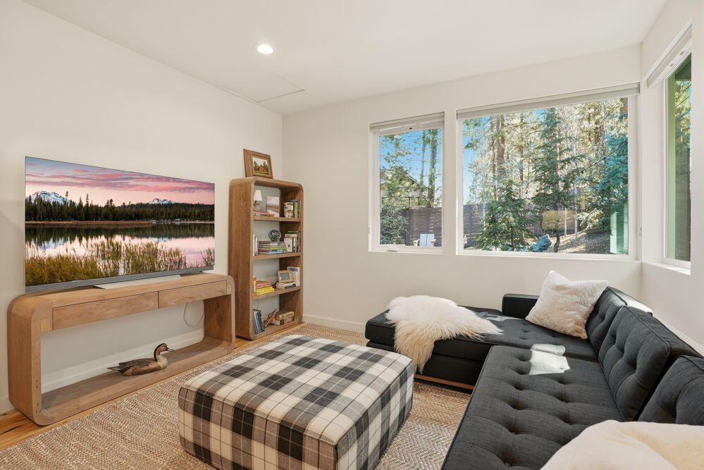 2048 NW Shiraz Court