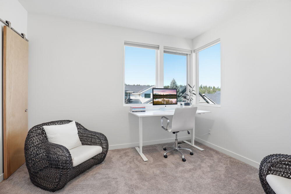 2048 NW Shiraz Court