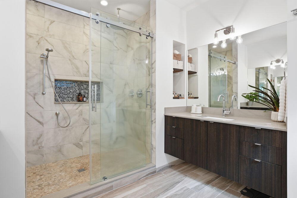 2048 NW Shiraz Court