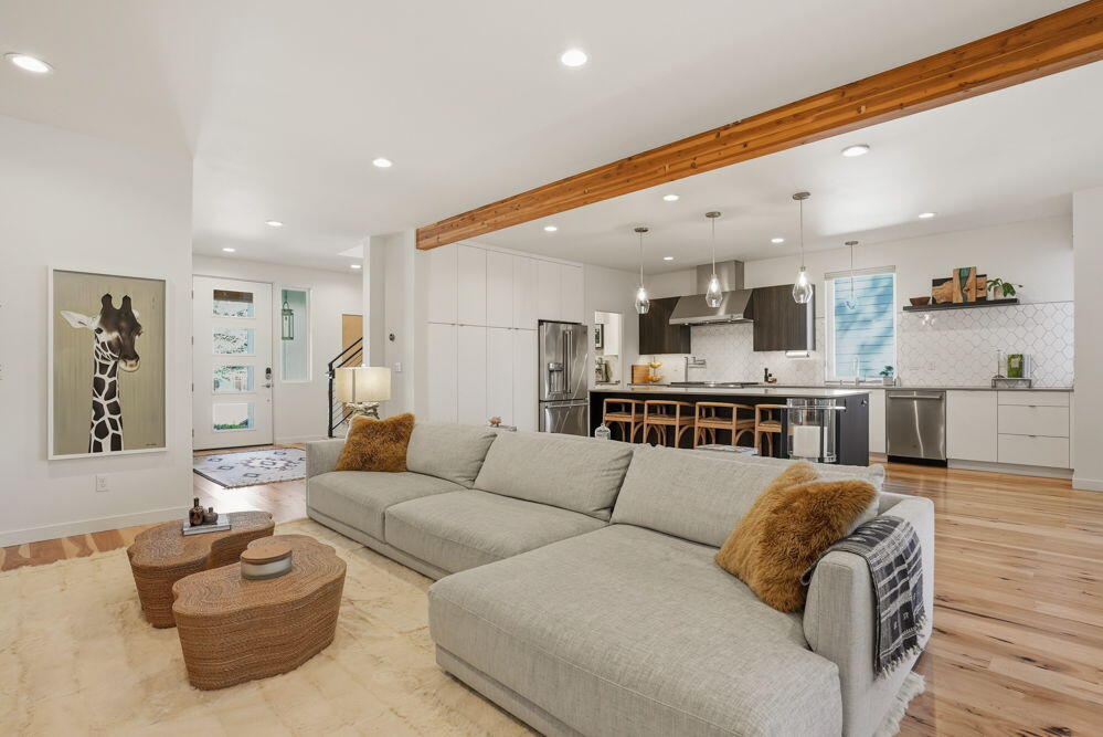 2048 NW Shiraz Court