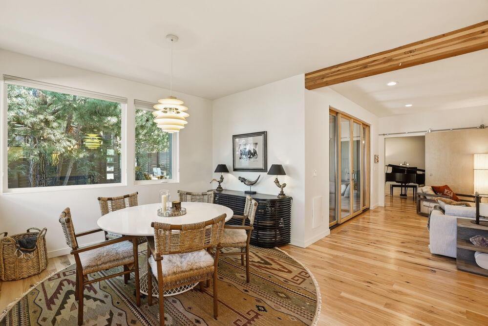 2048 NW Shiraz Court