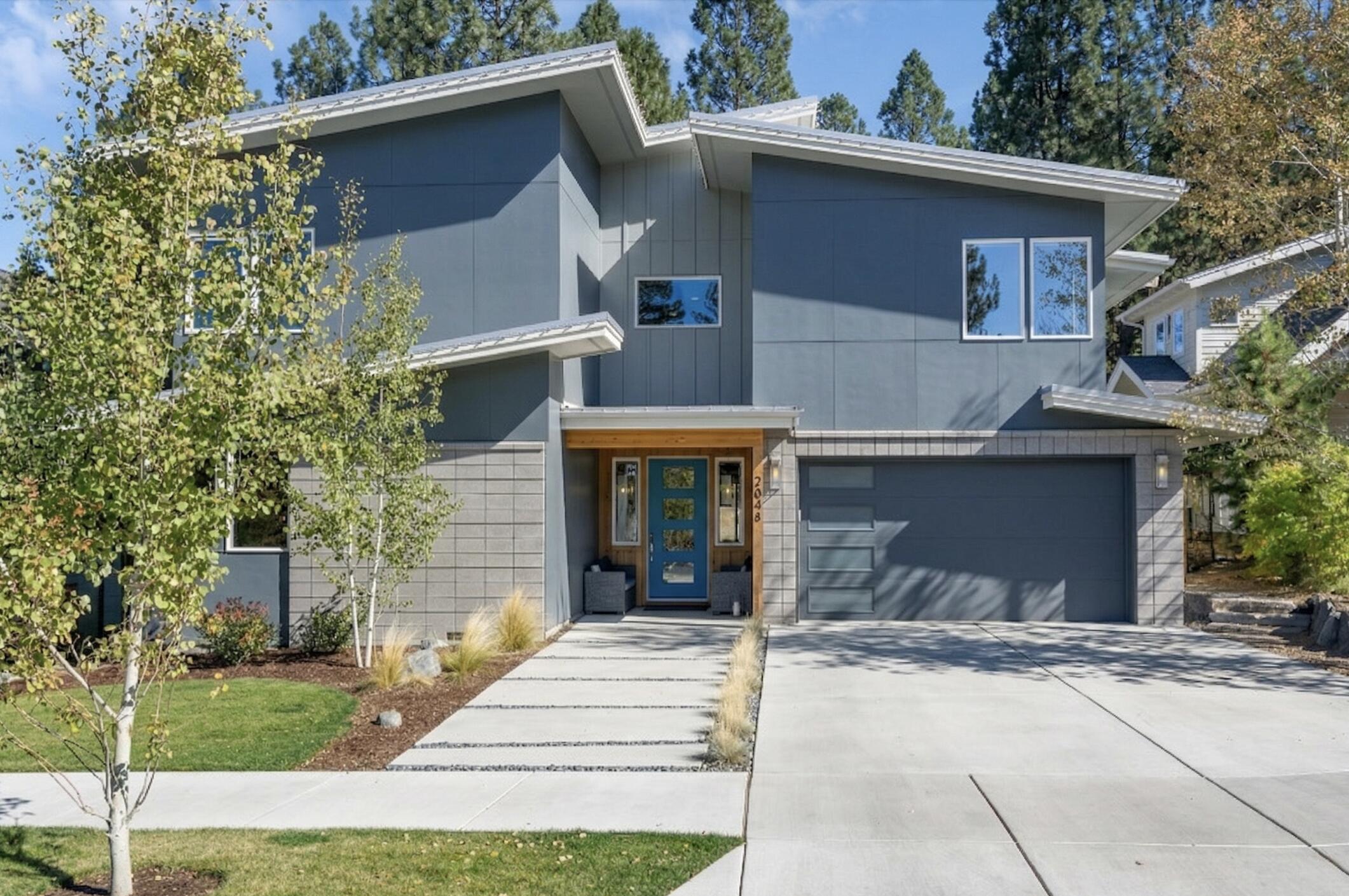 2048 NW Shiraz Court