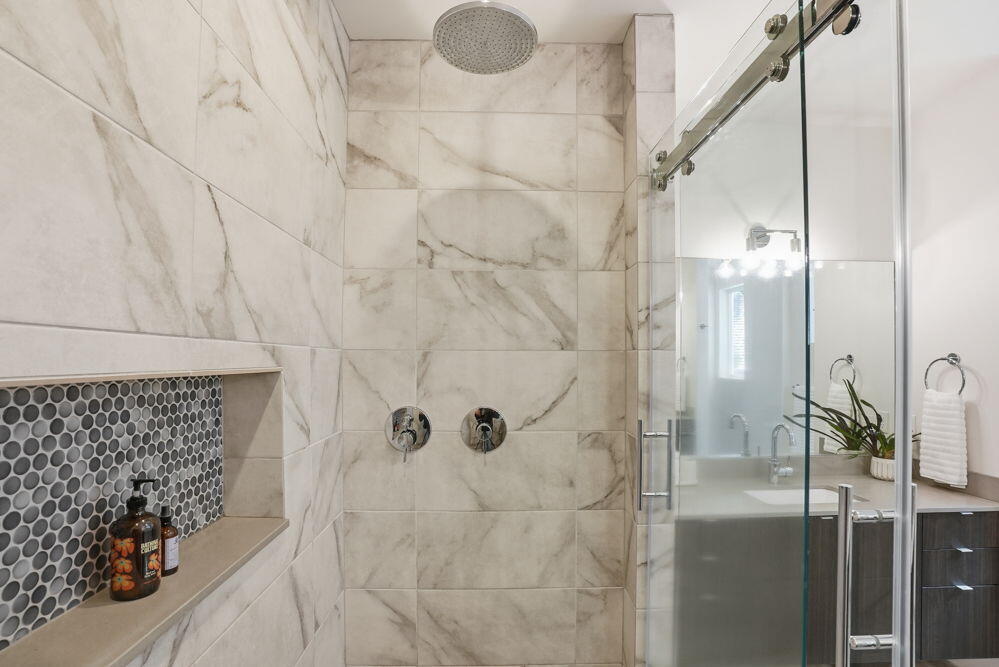 2048 NW Shiraz Court