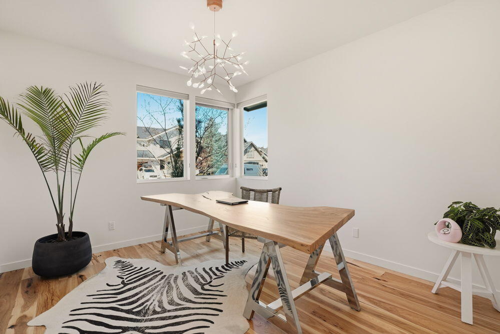 2048 NW Shiraz Court