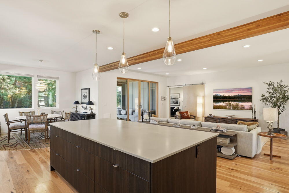 2048 NW Shiraz Court