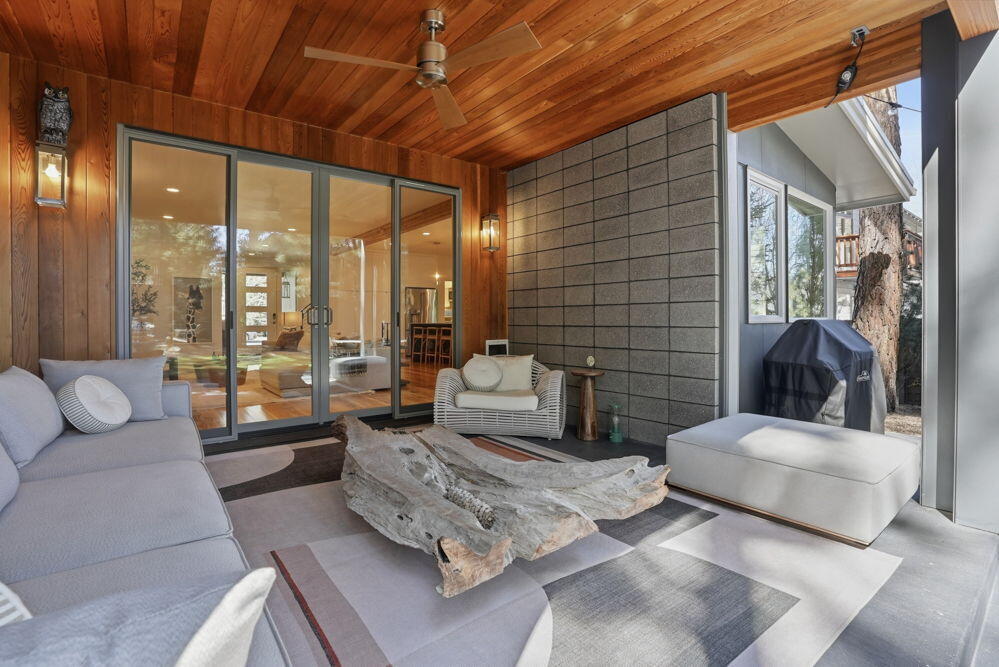 2048 NW Shiraz Court