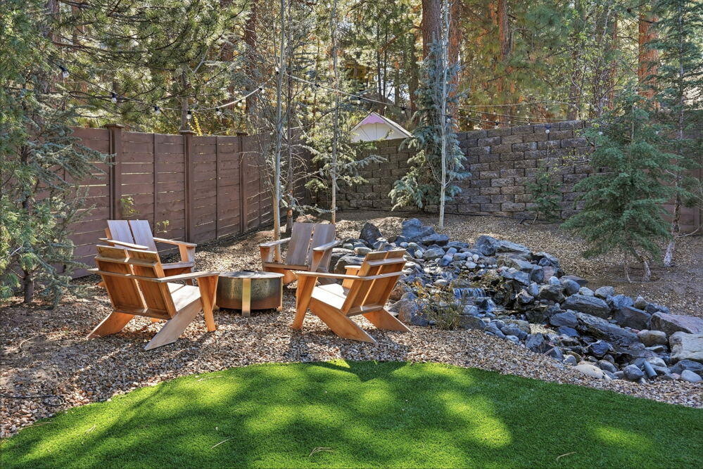 2048 NW Shiraz Court