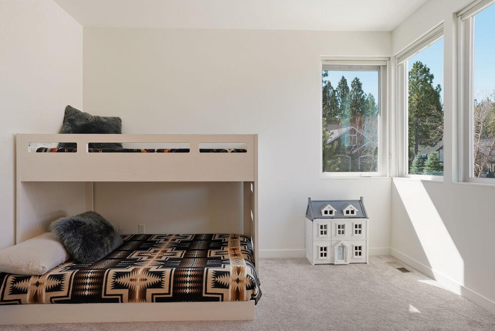 2048 NW Shiraz Court