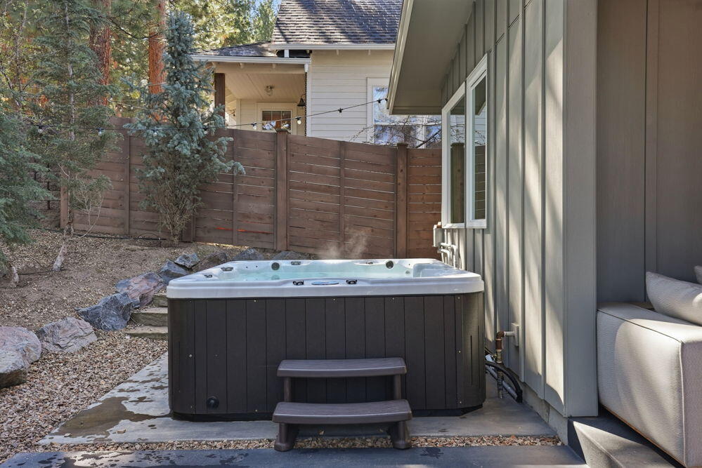 2048 NW Shiraz Court