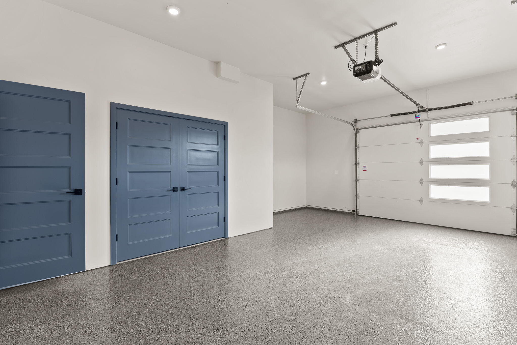 12 SW Roosevelt Avenue