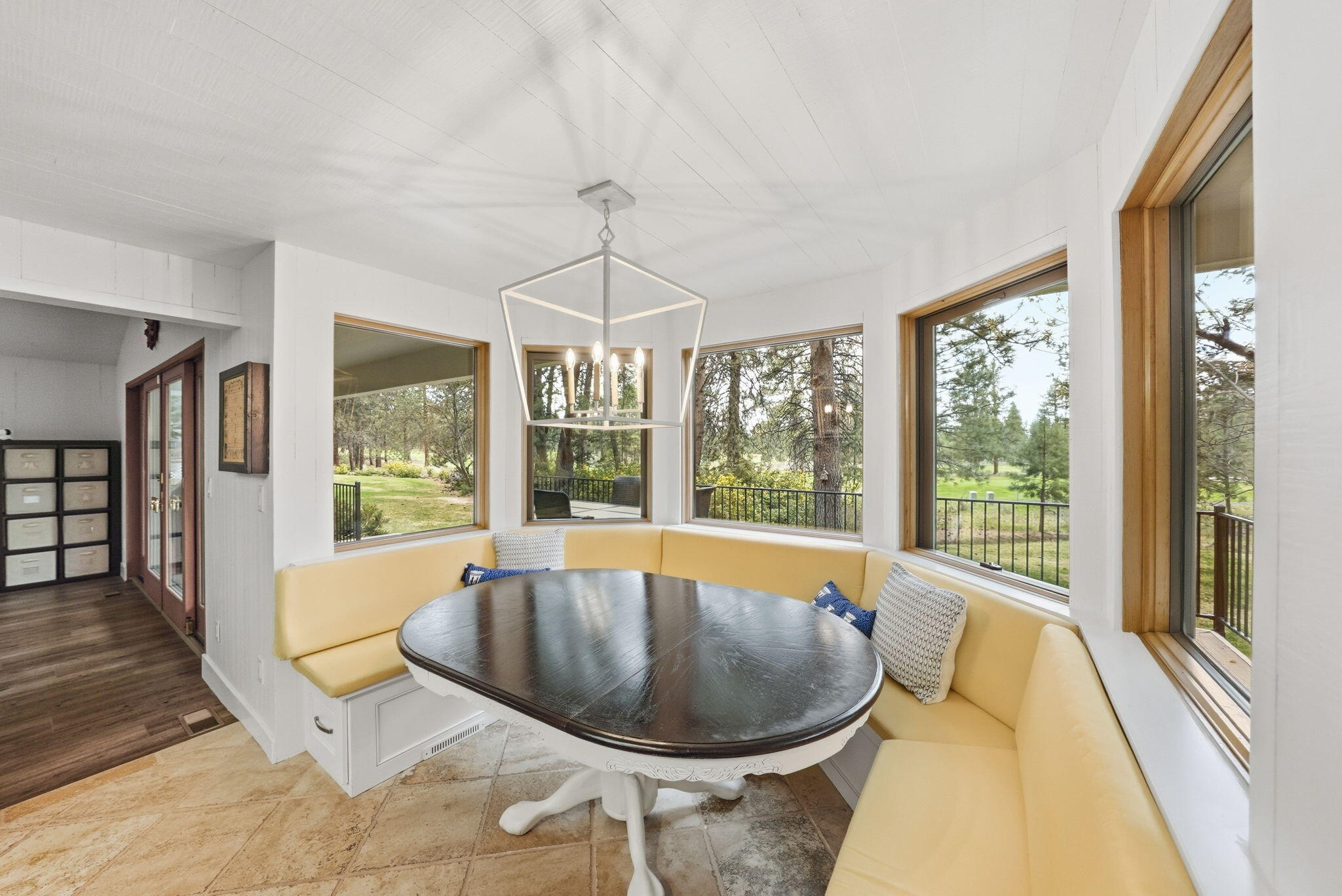 20344 Donkey Sled Road