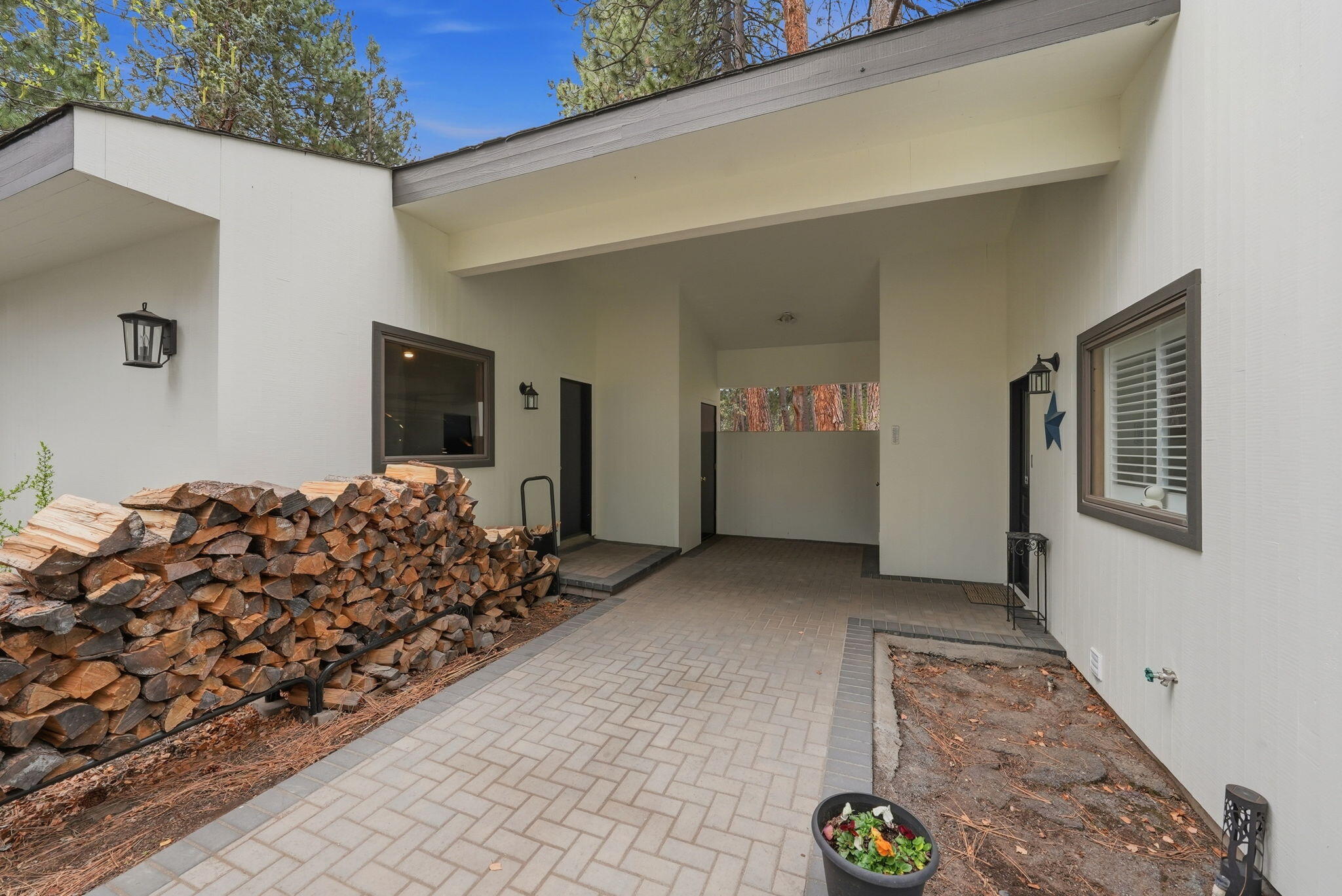 20344 Donkey Sled Road